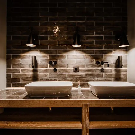 Timehouse Serviced *