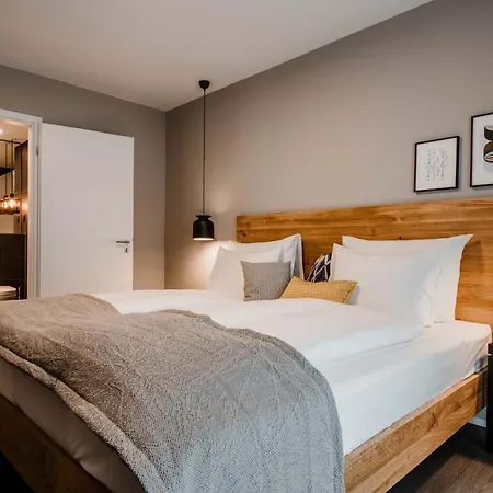 Timehouse Serviced *