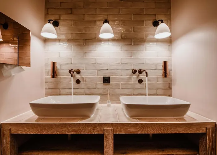 Timehouse Serviced *