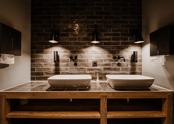 Timehouse Serviced *