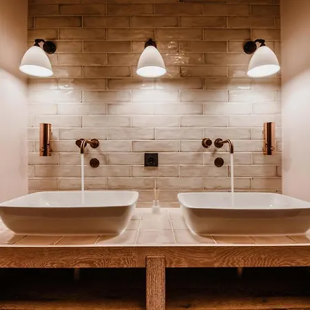 Timehouse Serviced *